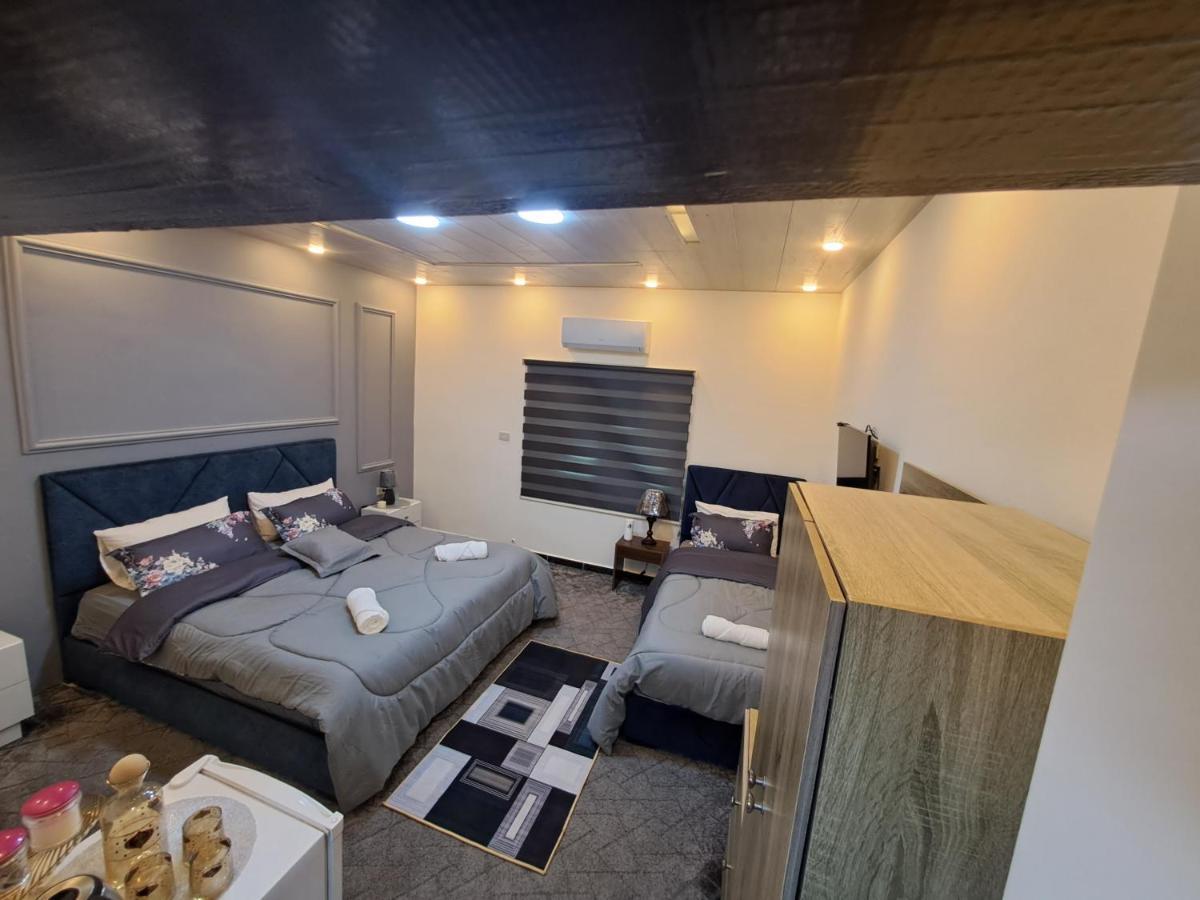 Hôtel Cardostudio à Jarash Extérieur photo