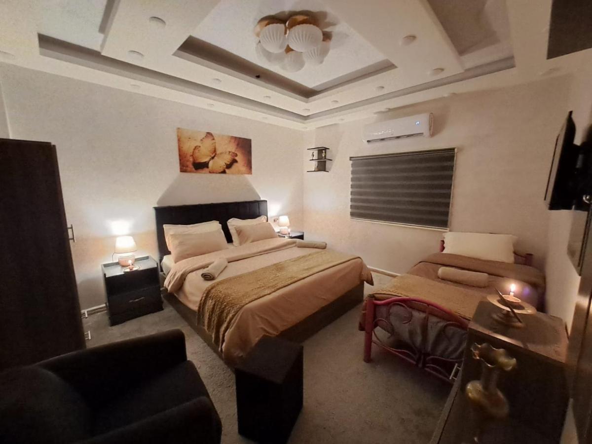 Hôtel Cardostudio à Jarash Extérieur photo